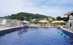 Pipas Bay